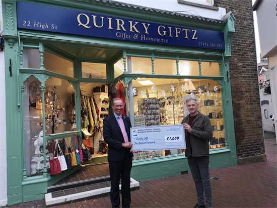 Quirk Giftz cheque presentation 9 November 2021