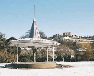 snow-in-Pencester-gardens