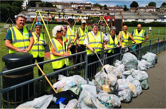 Tower Hamlets Forum litter pick